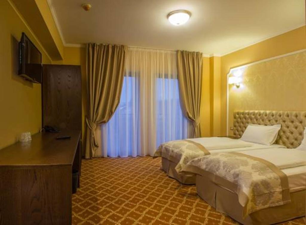 Hotel Bulevard Hunedoara Exterior photo